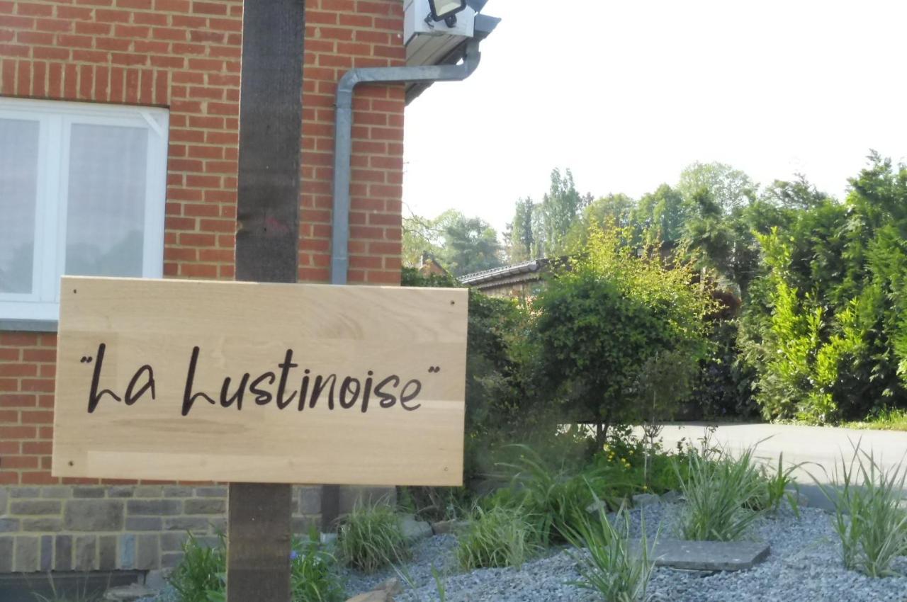 La Lustinoise Bed & Breakfast Exterior photo