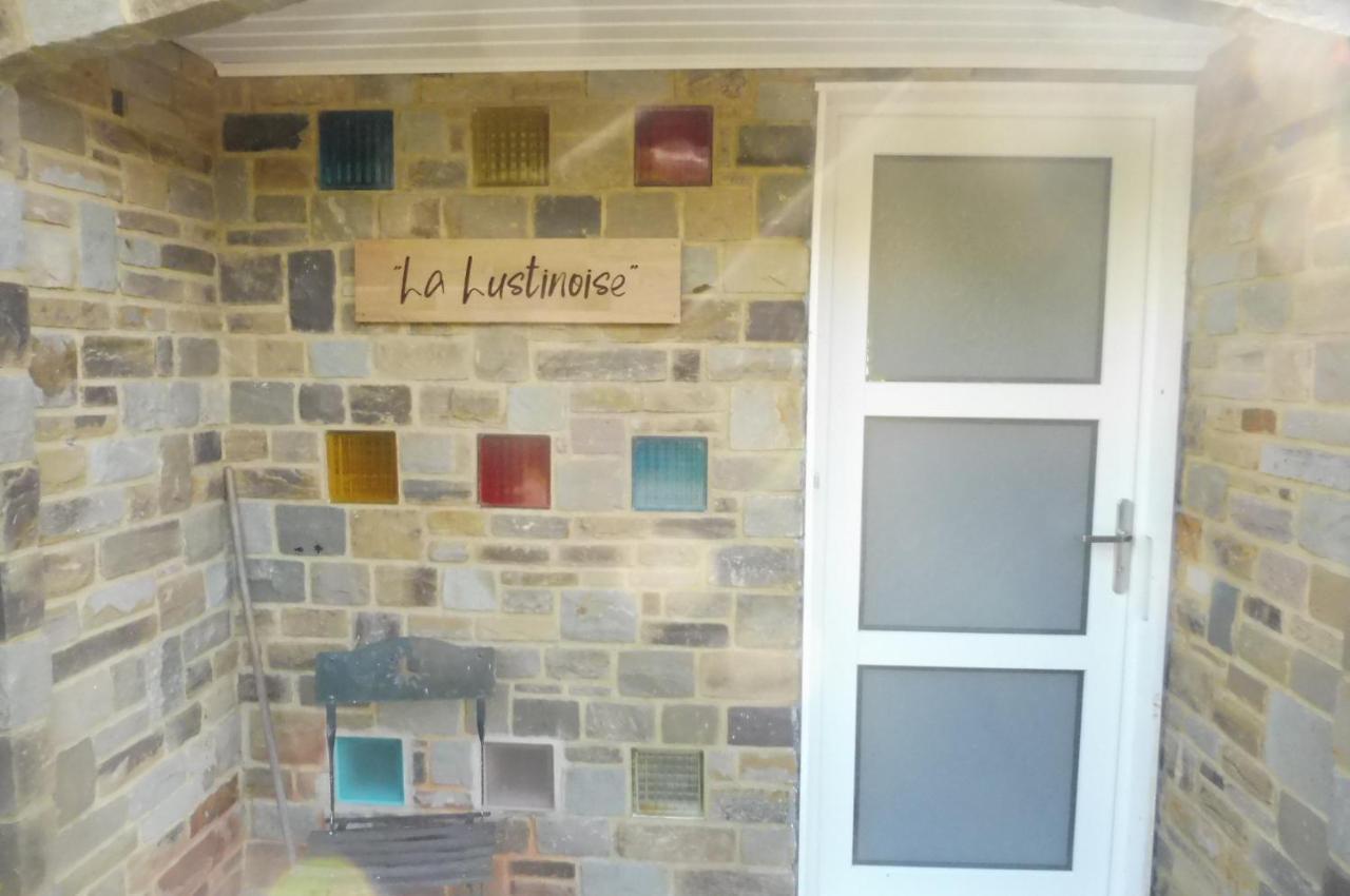 La Lustinoise Bed & Breakfast Exterior photo